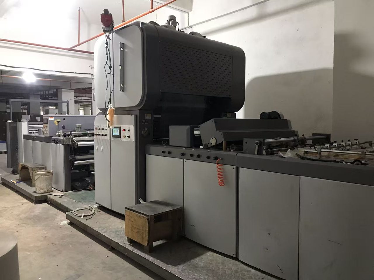 凯丰达车间胶印机实拍：四色印刷工序