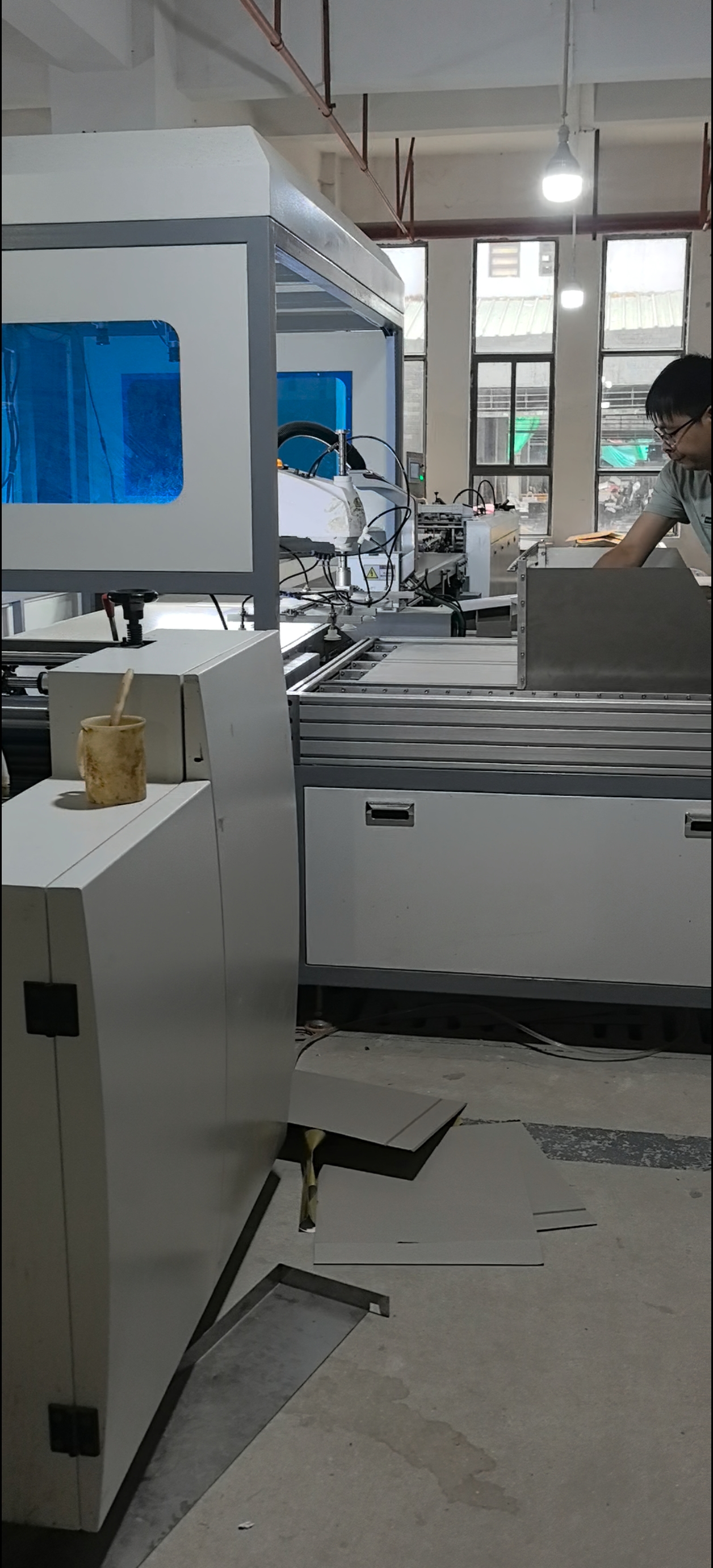 凯丰达车间设备自然光实景